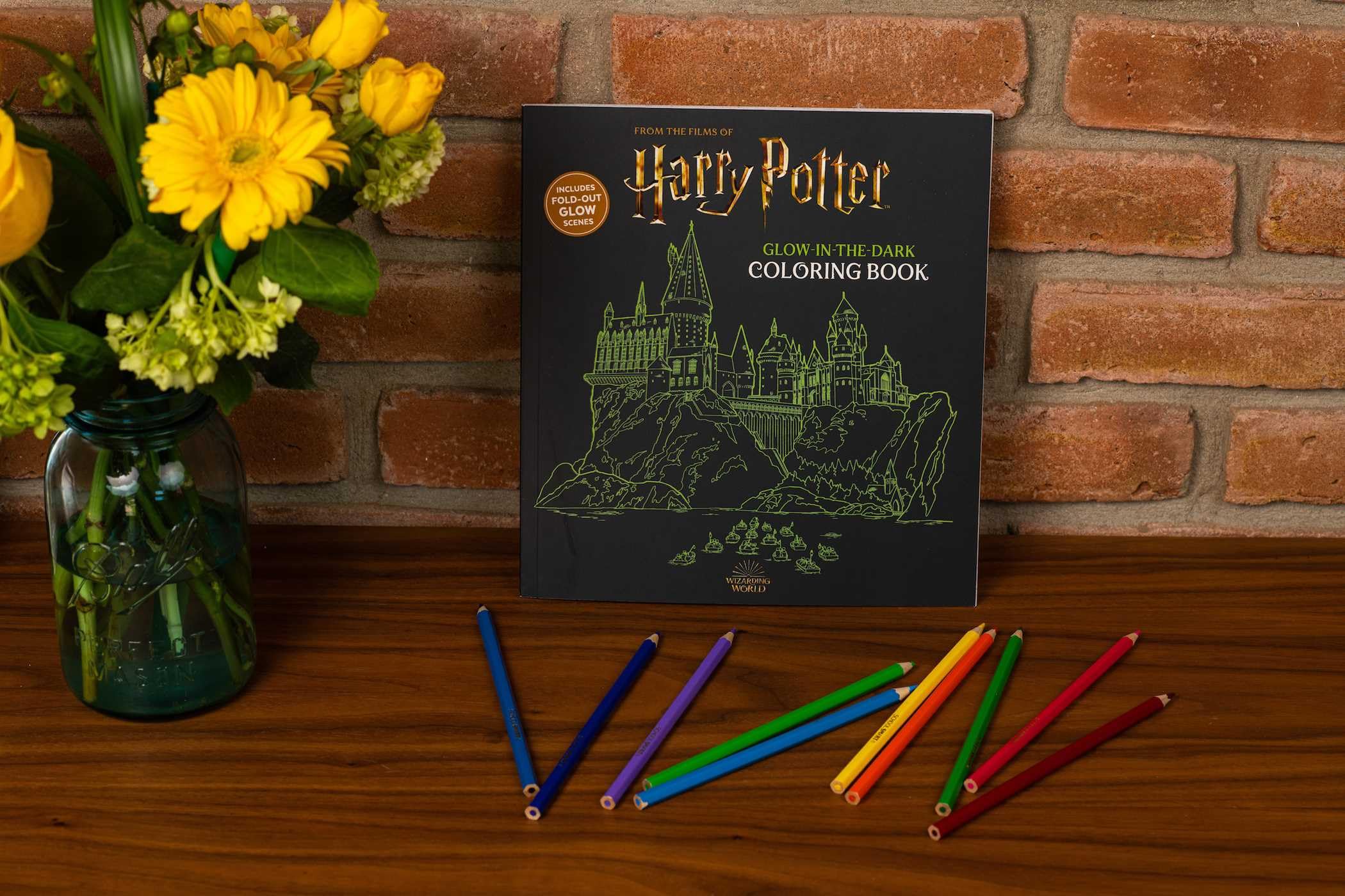 Harry Potter Glow-in-the-Dark Coloring Book - Image 8