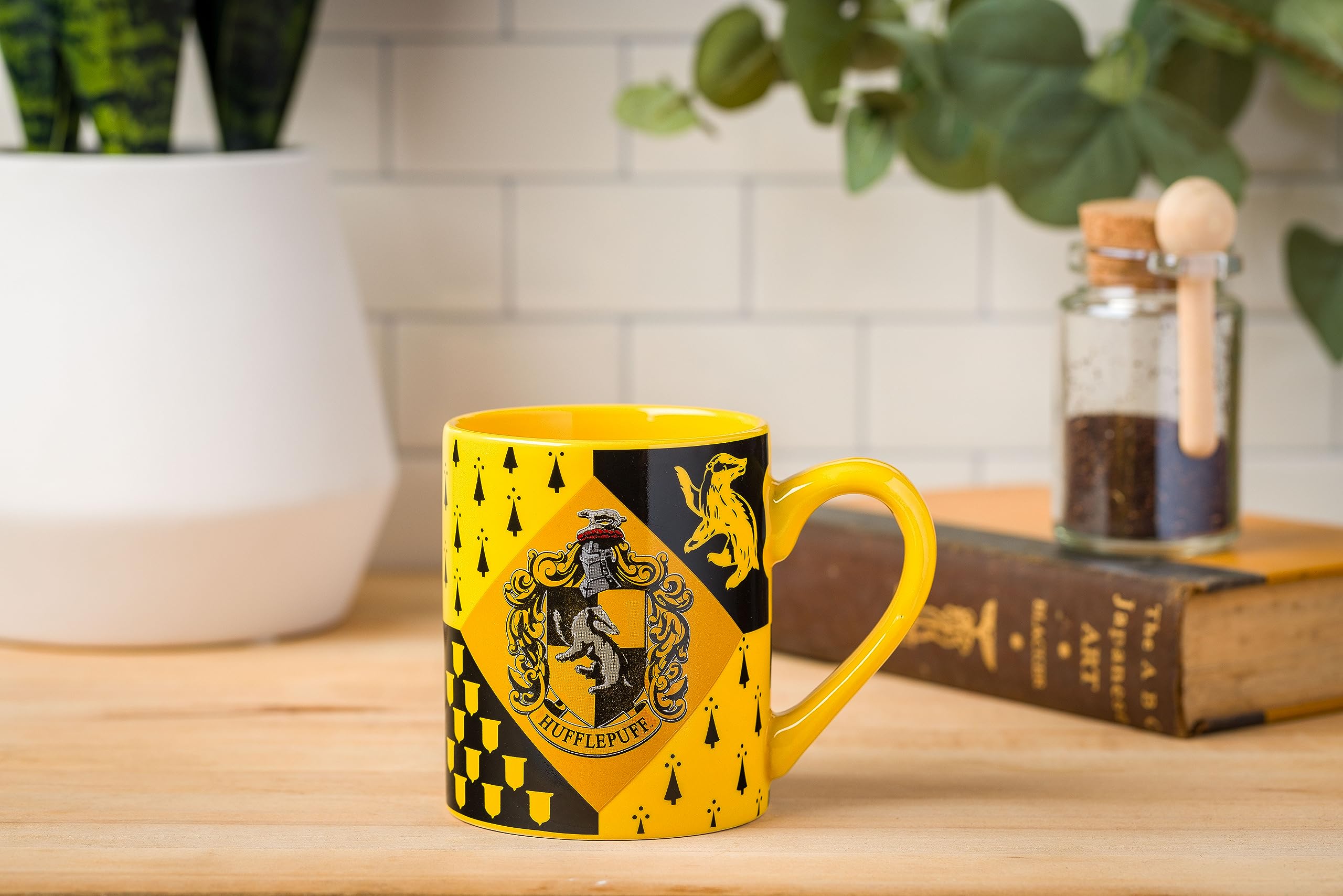 Silver Buffalo Harry Potter Hufflepuff House Crest Ceramic Mug, 14 Ounces - Image 5